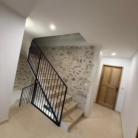 Tatil Evi Large Modern Provencal House - 12 People
